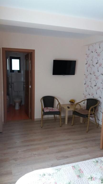 Casa Fulg De Nea Hotel Moeciu De Sus Exterior photo
